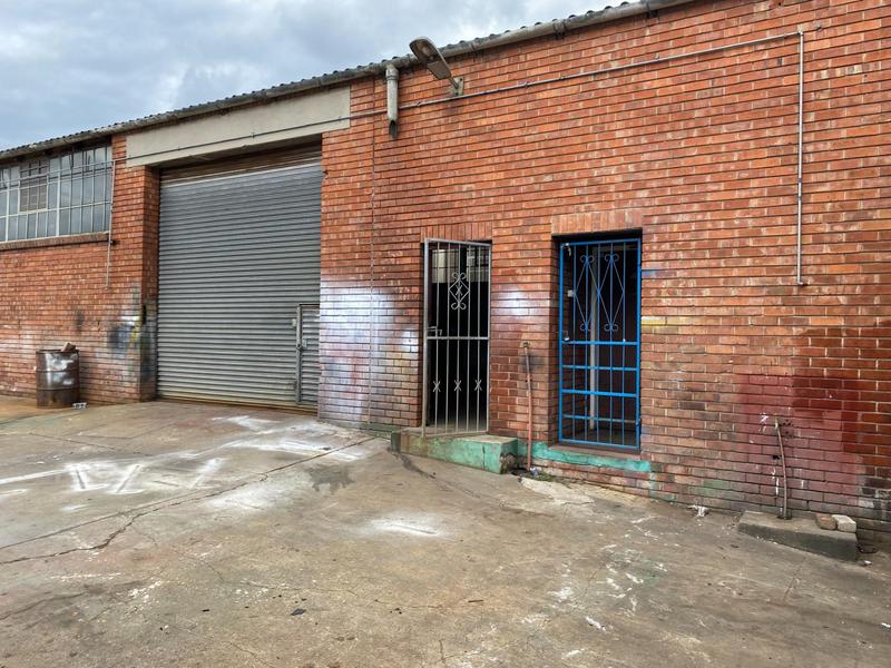 To Let commercial Property for Rent in Neave Industrial Eastern Cape